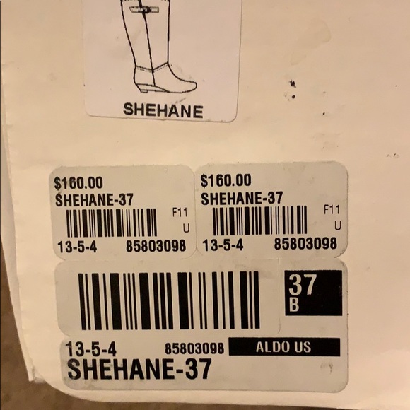 Women’s taupe tall boot. - Picture 7 of 7